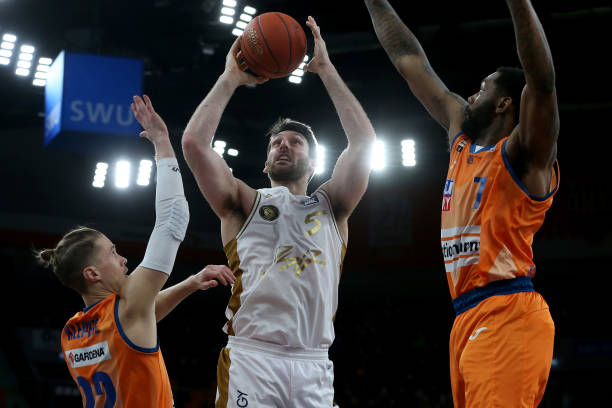 但仍然交出 但仍然交出