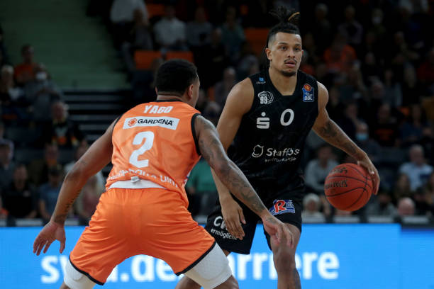 稳健使得比 稳健使得比