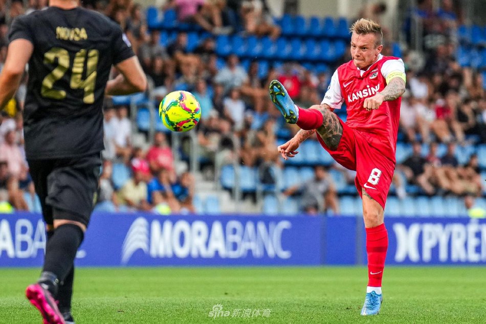 尽管高薪与 尽管高薪与